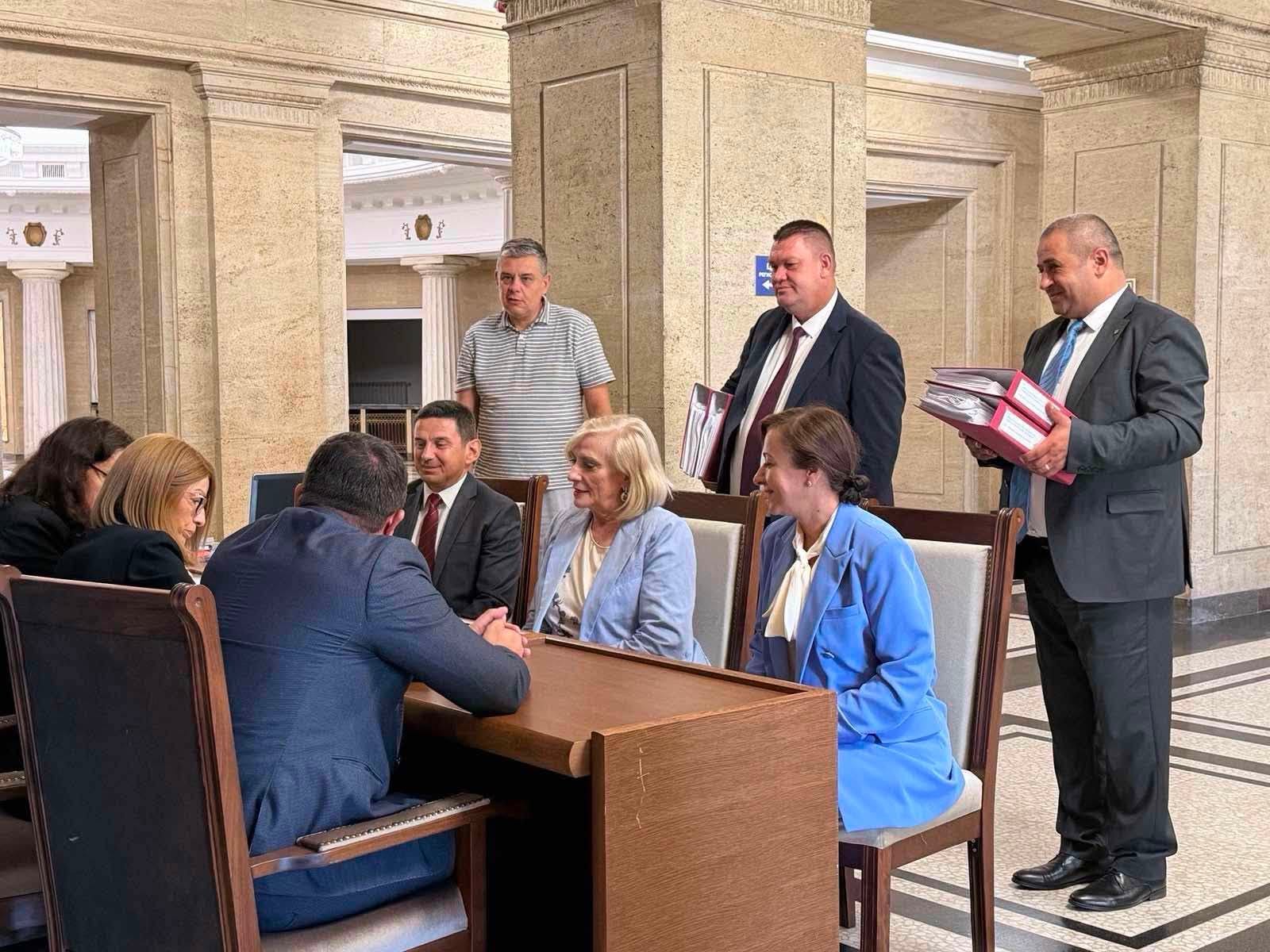 ДПС се регистрира за президентските избори в ЦИК