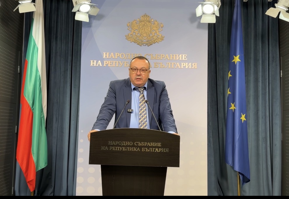 Хамид Хамид разкри пред медиите схема със стотици имоти в пловдивския Бевърли хилс, контролирани от Иван Демерджиев и семейството му