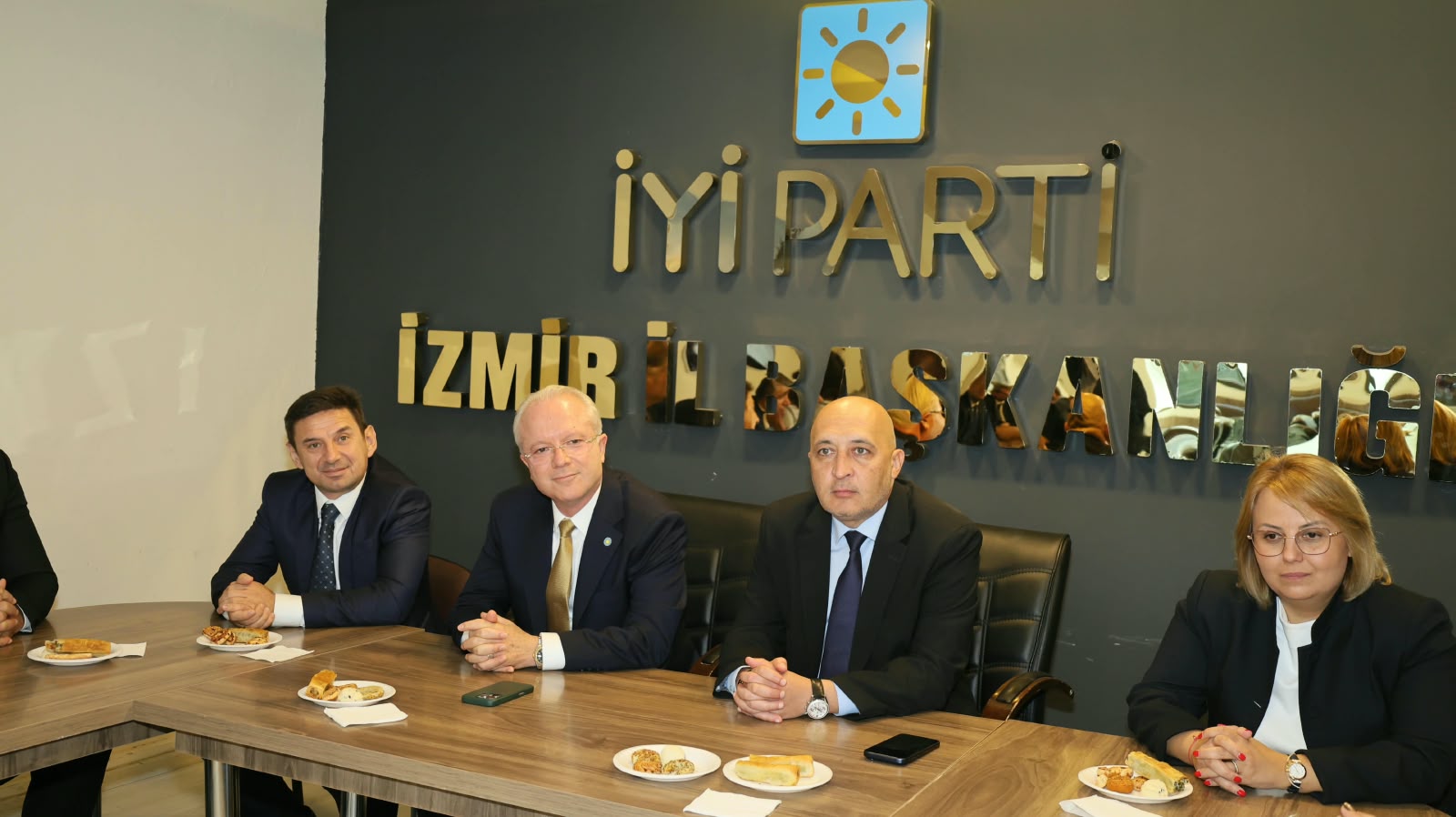 IYI Parti