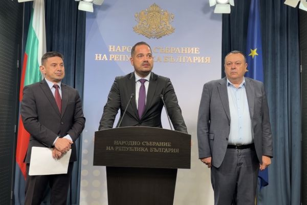 ДПС: Всеки ден по пътищата умират хора, още повече ранени, тежки произшествия, а властта демонстрира нечовешко спокойствие. Настояваме за спешни мерки