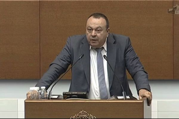 Хамид Хамид, зам.-председател на ПГ на ДПС:  Настояваме цялата истината за оскъпяването на мантинелите солети да излезе на яве