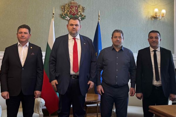 Делян Пеевски, лидер на ДПС и ПГ на ДПС-НОВО НАЧАЛО прие кметовете на Главиница и Ситово