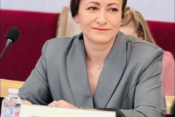  Атидже Вели атакува идеята за глоби за домашна ракия