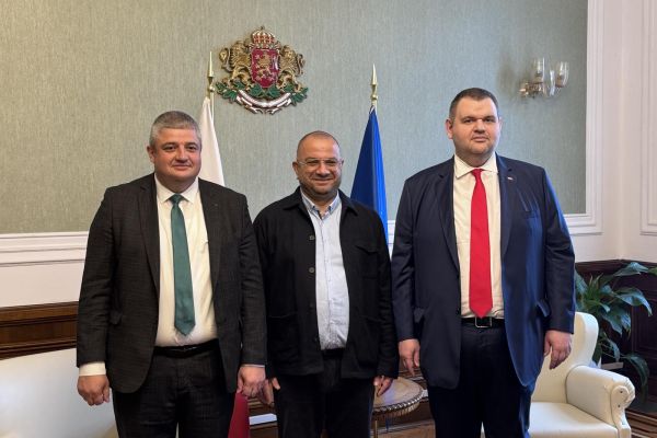 Делян Пеевски, лидер на ДПС и ПГ на ДПС-НОВО НАЧАЛО прие още две общини в стратегията за “Ново начало за развитие на регионите”